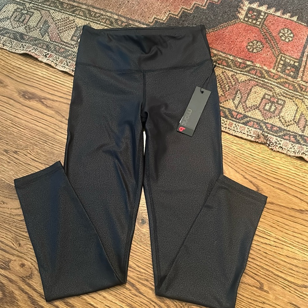 Mono B leggings size small